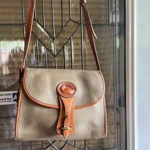 DOONEY & BOURKE tan n camel PURSE